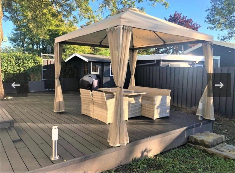 Vakantiehuis Recreatiepark Rhederlaagse Meren Lathum 호텔 외부 사진